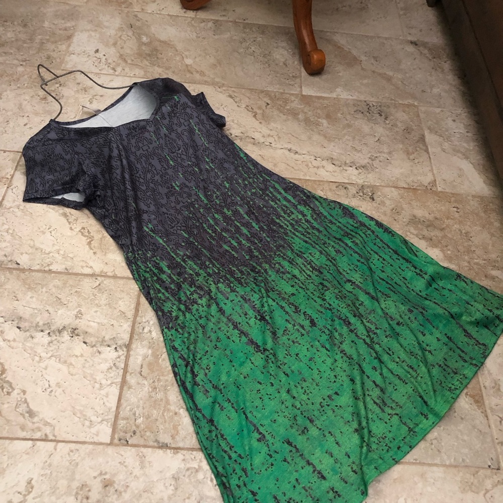 Casual Dress Short Sleeved, V-Neck T- Shirt Dress Green Size Small NEW